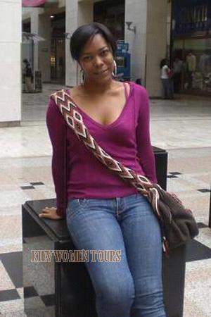 157150 - Maria Claudia Age: 47 - Colombia