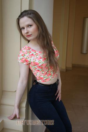 166833 - Irina Age: 32 - Russia