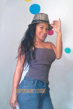 168091 - Raquel Age: 27 - Venezuela
