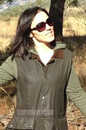 169301 - Yasmina Age: 43 - Spain