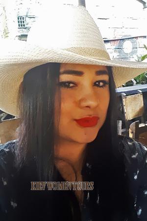 172820 - Sandra Age: 35 - Colombia