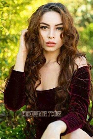 178612 - Mariana Age: 26 - Colombia