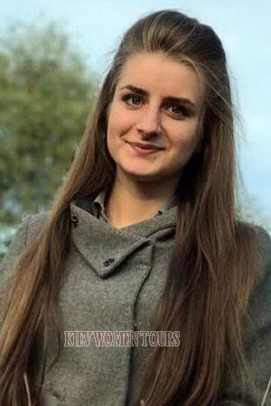 179449 - Alina Age: 26 - Belarus