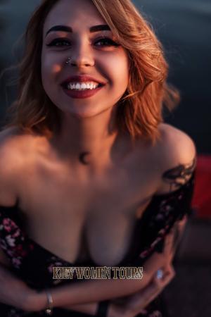 183122 - Anastasiya Age: 31 - Ukraine