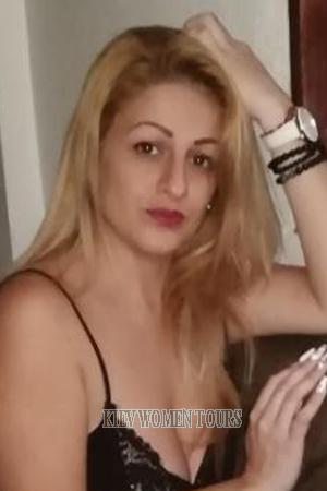 198927 - Angela Age: 44 - Costa Rica