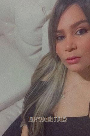 199521 - Yuri Age: 39 - Colombia