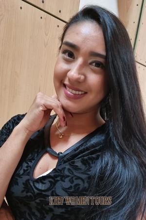 204160 - Jessica Age: 33 - Colombia
