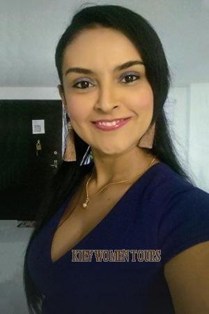 205912 - Verena Age: 40 - Colombia