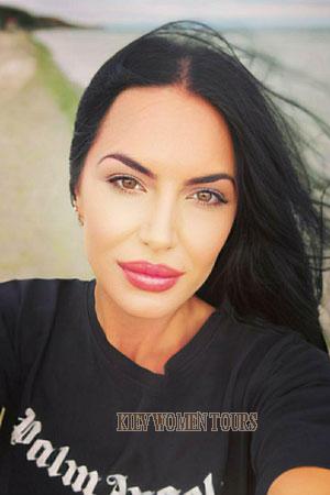 208544 - Natalya Age: 35 - Spain