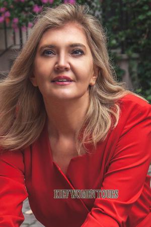 209502 - Valentina Age: 49 - Germany