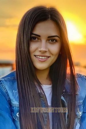 209806 - Iryna Age: 27 - Ukraine