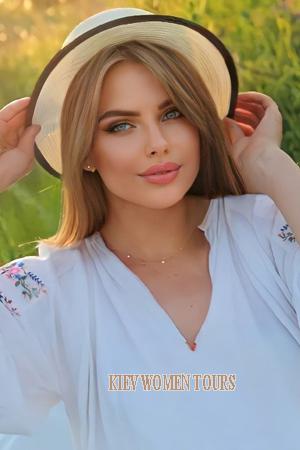 210627 - Olena Age: 25 - Ukraine