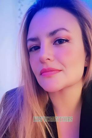 211365 - Paola Age: 43 - Colombia