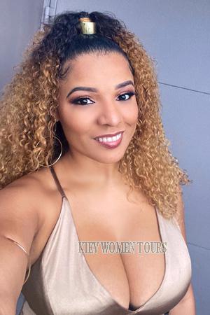 213133 - Cindy Age: 42 - Costa Rica