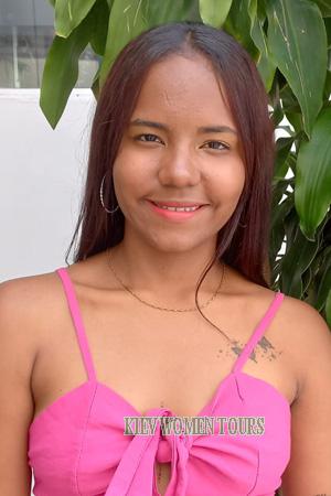 213235 - Natalia Age: 23 - Colombia
