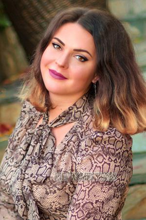 213742 - Kateryna Age: 38 - Ukraine