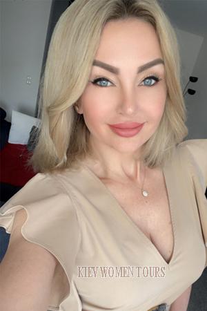 213821 - Victoriya Age: 46 - Ukraine