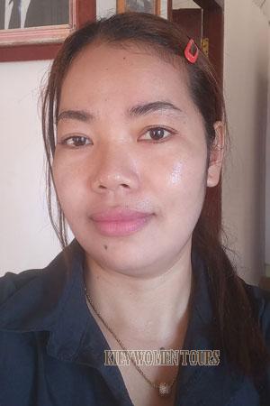 216733 - Sreynor Age: 39 - Cambodia