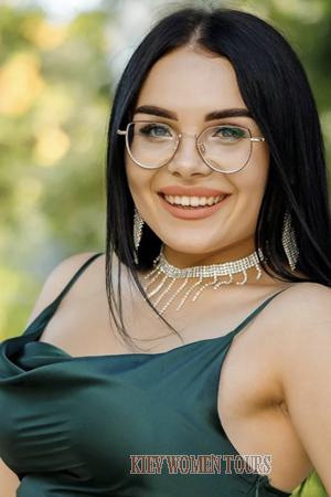 218233 - Karina Age: 22 - Ukraine