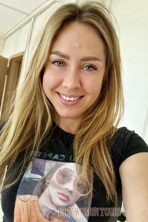 218842 - Elena Age: 36 - Ukraine