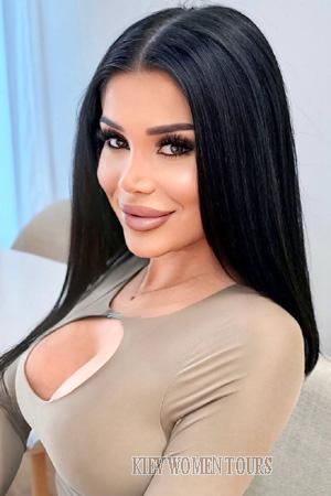 219632 - Georgiana Age: 22 - Romania