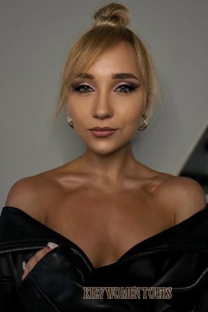 220377 - Alina Age: 25 - Ukraine