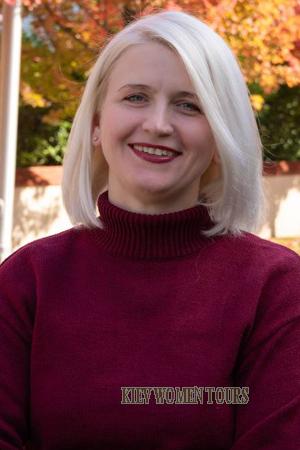 220747 - Tetiana Age: 43 - Ukraine