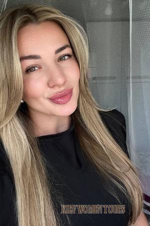 222201 - Alina Age: 30 - Ukraine