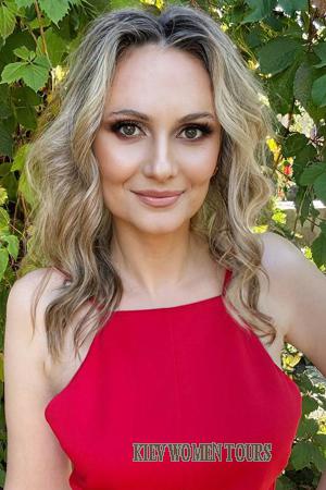 222277 - Alla Age: 45 - Ukraine