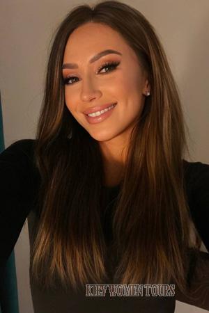 222414 - Valentina Age: 32 - Ukraine