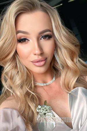 222421 - Yuliia Age: 26 - Ukraine