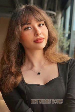 223006 - Elena Age: 18 - Ukraine