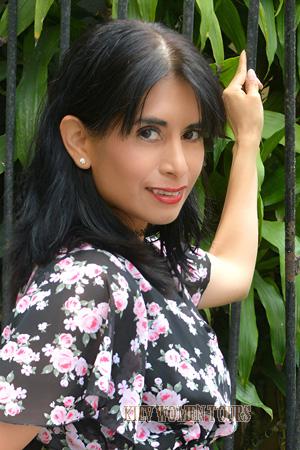 223037 - Elizabeth Age: 44 - Peru