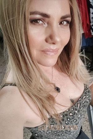 223113 - Maria Elizabeth Age: 51 - Costa Rica