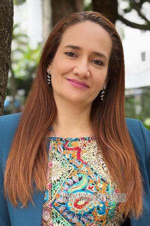 223210 - Yenny Age: 46 - Colombia