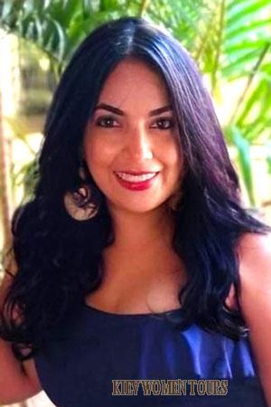 223715 - Iyaneth Age: 36 - Colombia