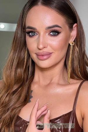 224787 - Viktoriia Age: 25 - Ukraine