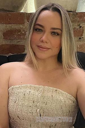 226413 - Iseth Age: 39 - Colombia